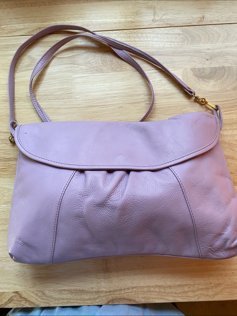 Vintage 80s Soft Lavender Leather Crossbody Bag with Curved Flap